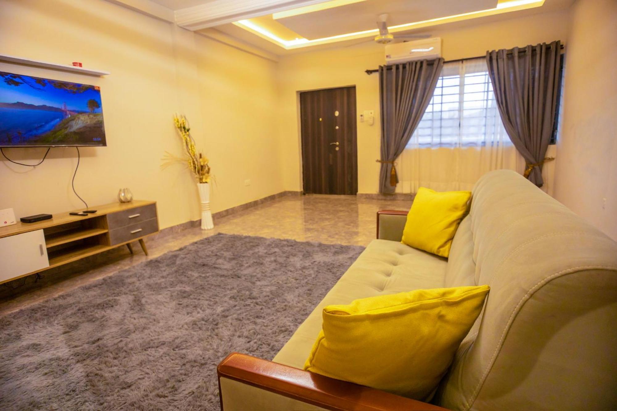 Agape Villa Sekondi-Takoradi Exteriör bild